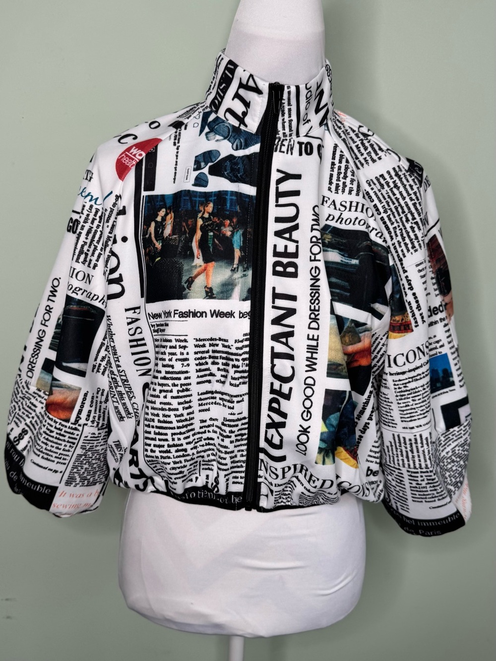 Uoozee Runway Fashion Week Graphic Crop Jacket NWT Avant-Garde Y2K Size XXL